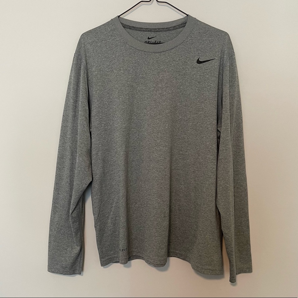Nike Mens Large Dri-Fit Long Sleeve Shirt!